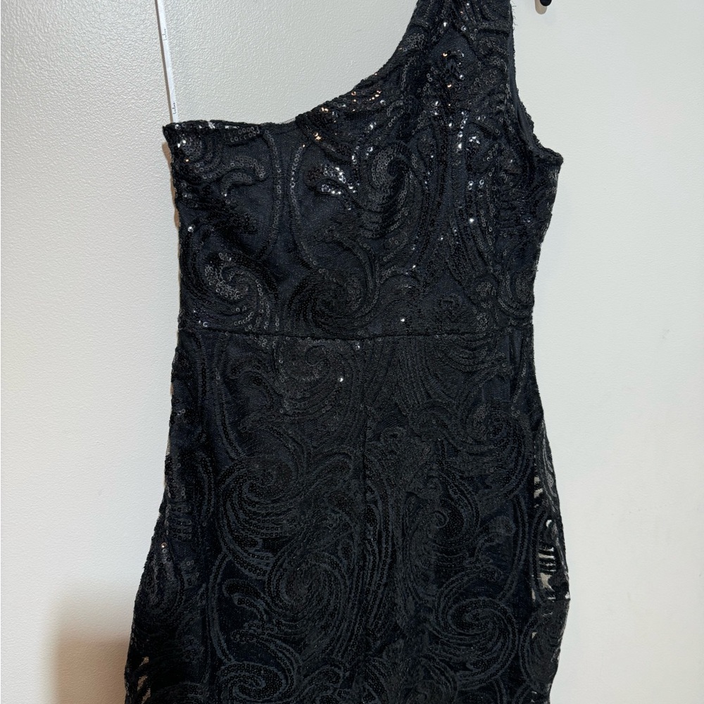 Lulu's Black One-Shoulder Dress with Sequin Detail - Picture 5 of 7